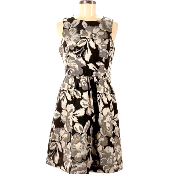 Anthropologie Dresses & Skirts - Anthropologie Tabitha Black Gray White Slightly Shiny Floral Dress